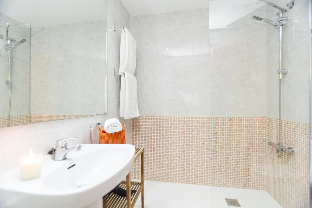 Apartment Bright Sagrada Familia Barcelona Rum bild