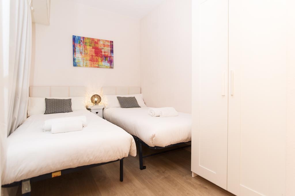 Apartment Bright Sagrada Familia Barcelona Rum bild